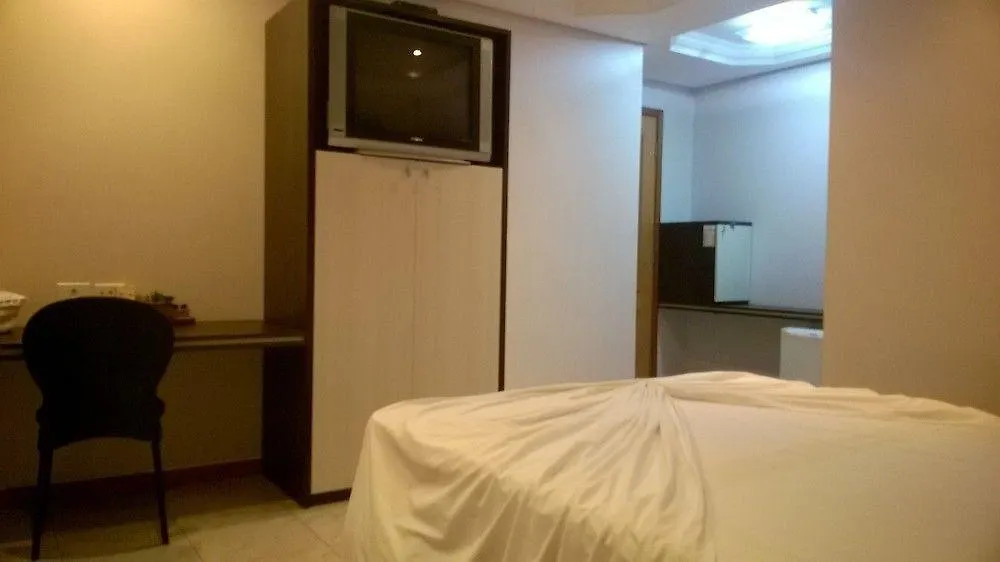 Hotel Luni Sao Paulo 3*,  Brazil