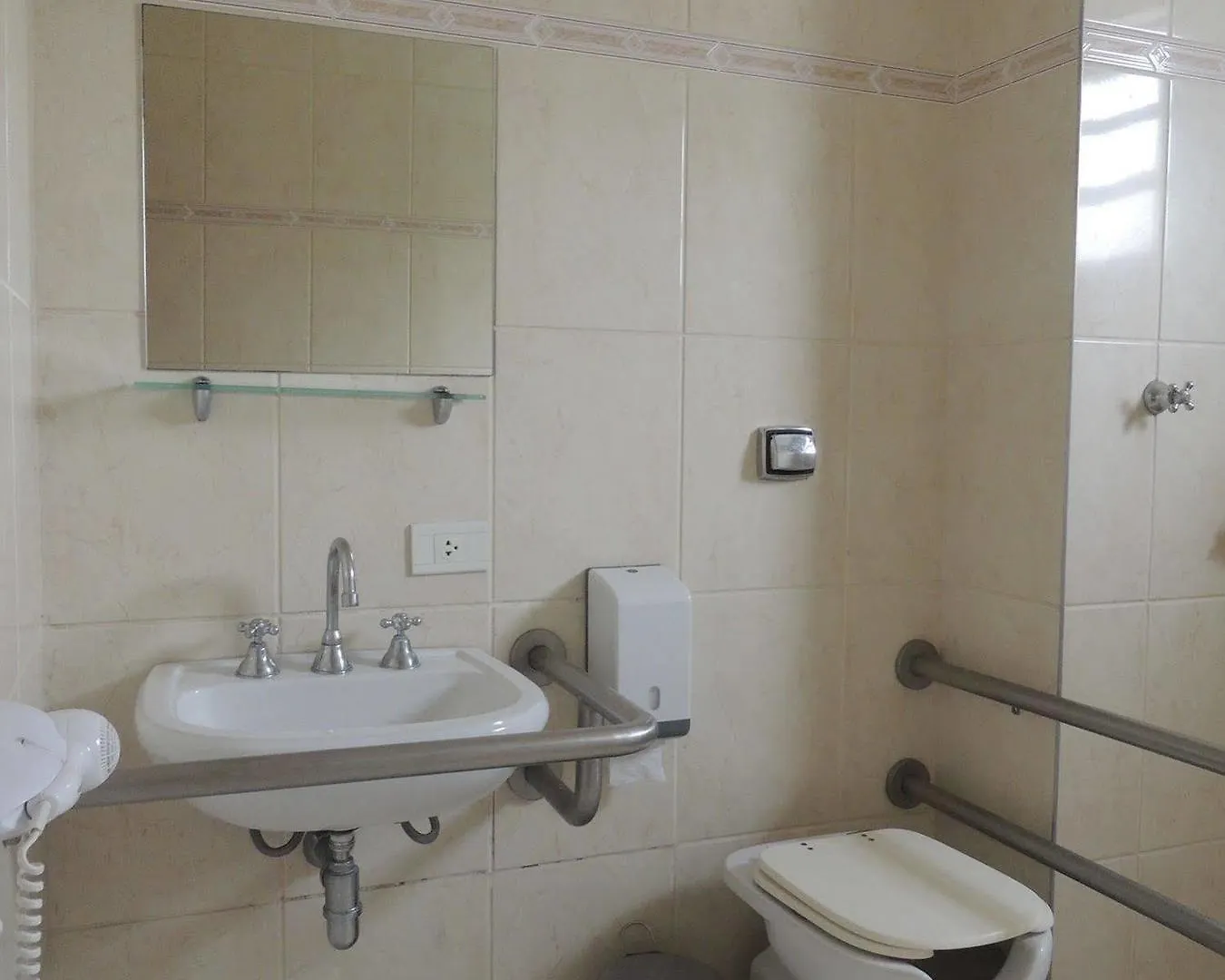 Hotel Luni Sao Paulo 3*,  Brazil